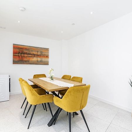 Luxury Spacious Flat With Communal Gardens And Parking London Exterior photo
